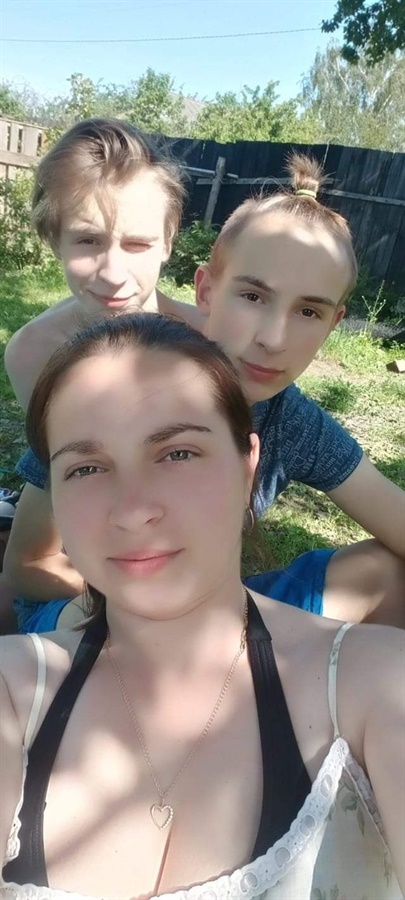 Богдан та Євген Самодій з сестрою Тетяною