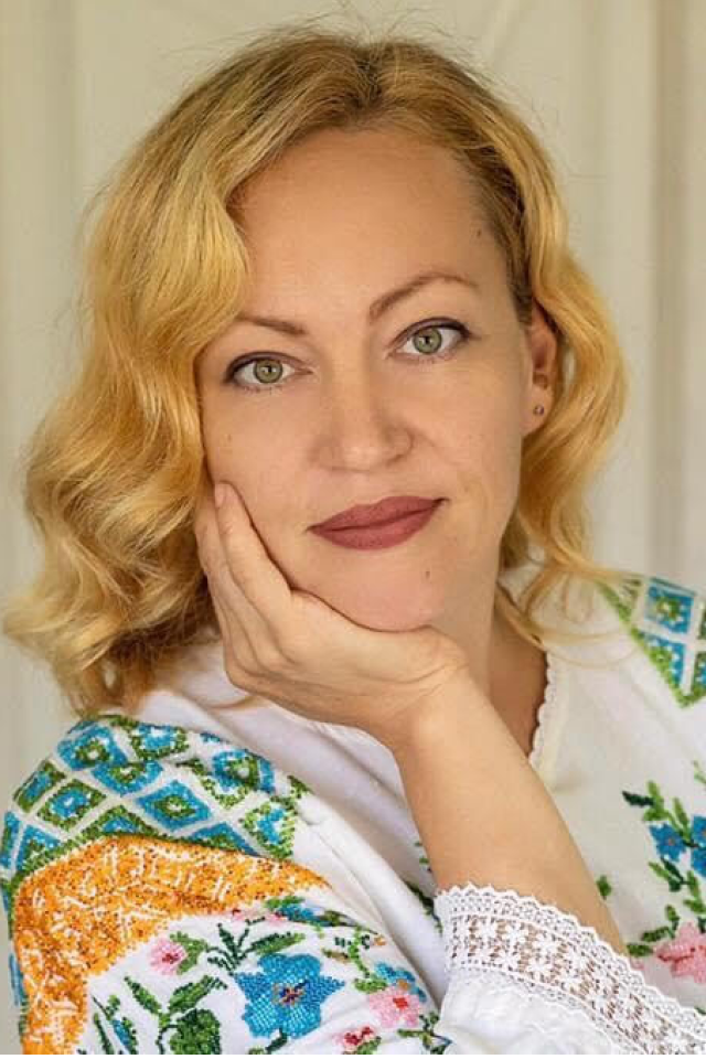 Олена Жежера