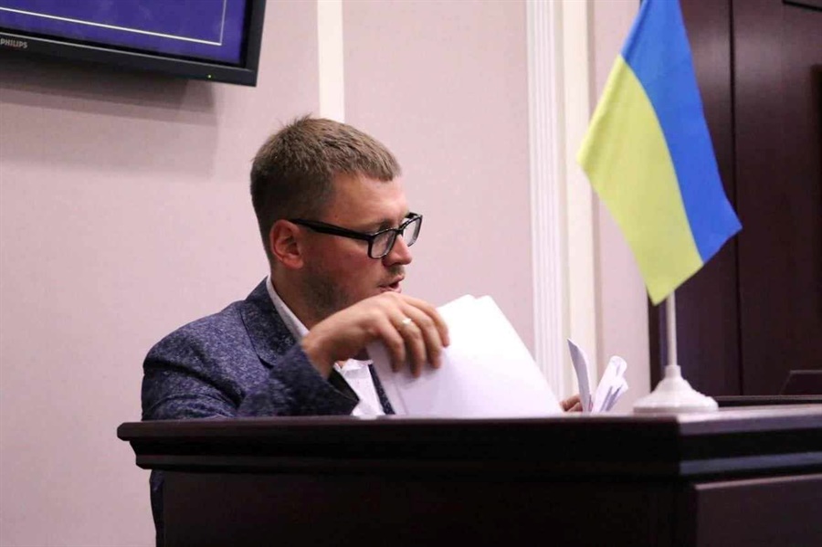 Роман Титикало

