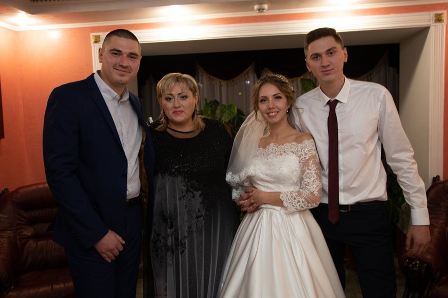 Неля Шастун із синами на весіллі Микити 