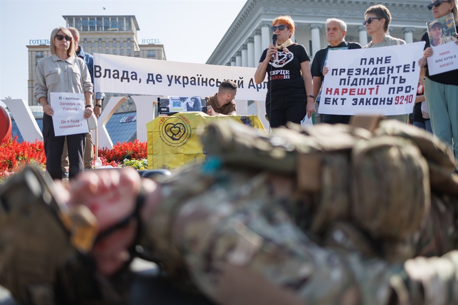 Віра Литвиненко на акції «Голоси полеглих Героїв»