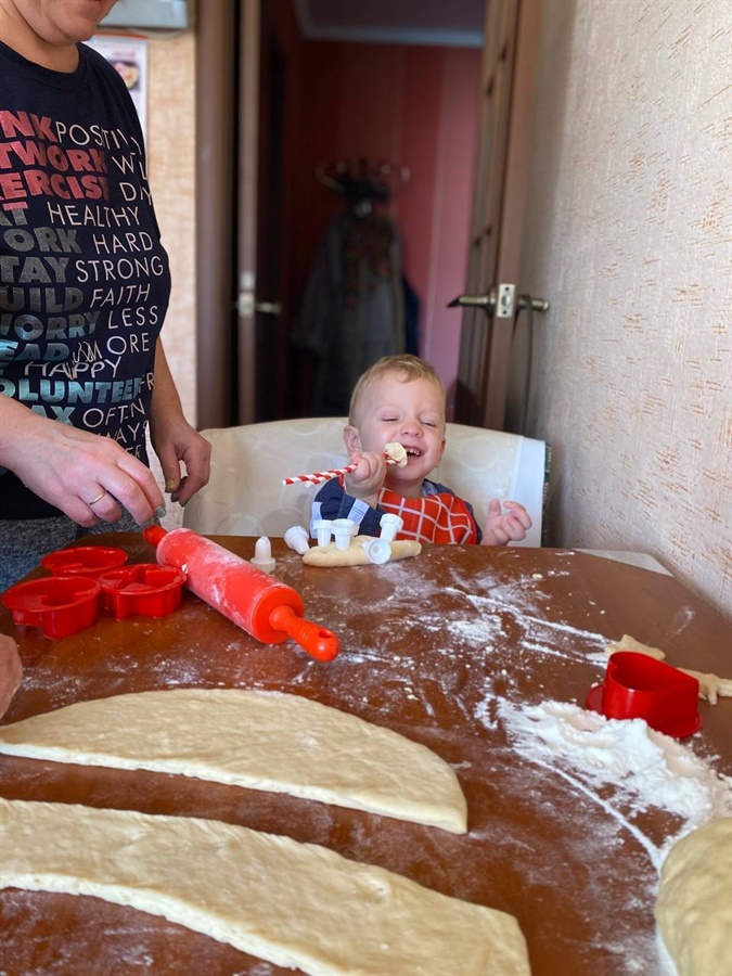 Кирило Раізов під час ліплення
