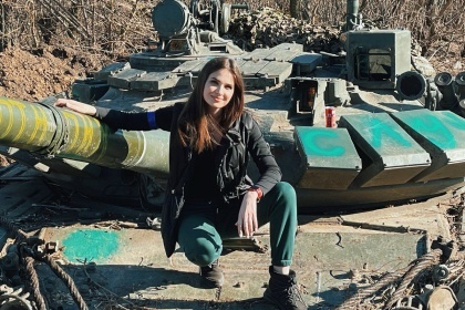 Голіруч зупинили колону воєнної техніки: спогад командирки добровольців Катерини Бойко