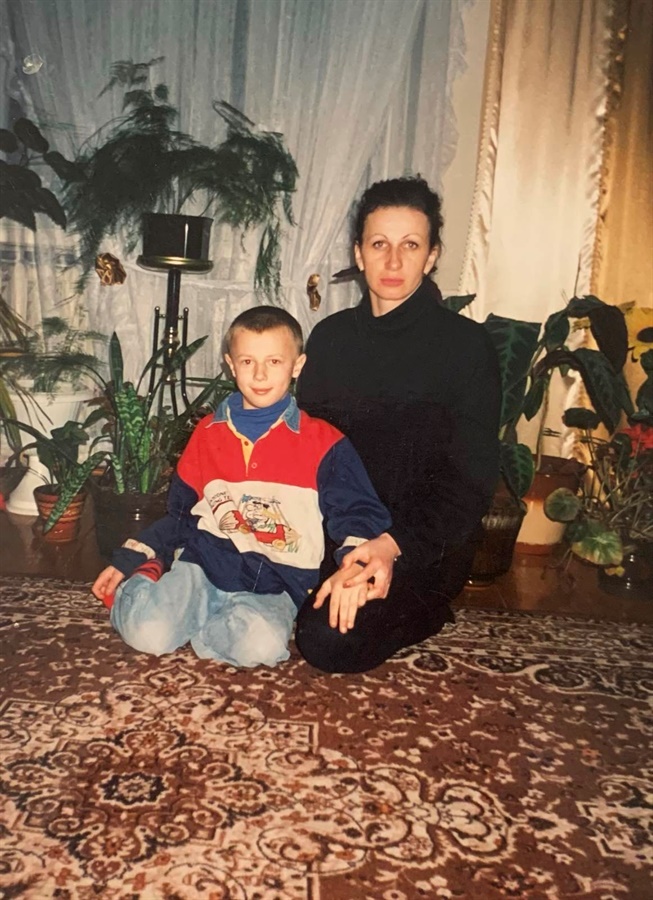 Віталій з мамою, 2004 рік