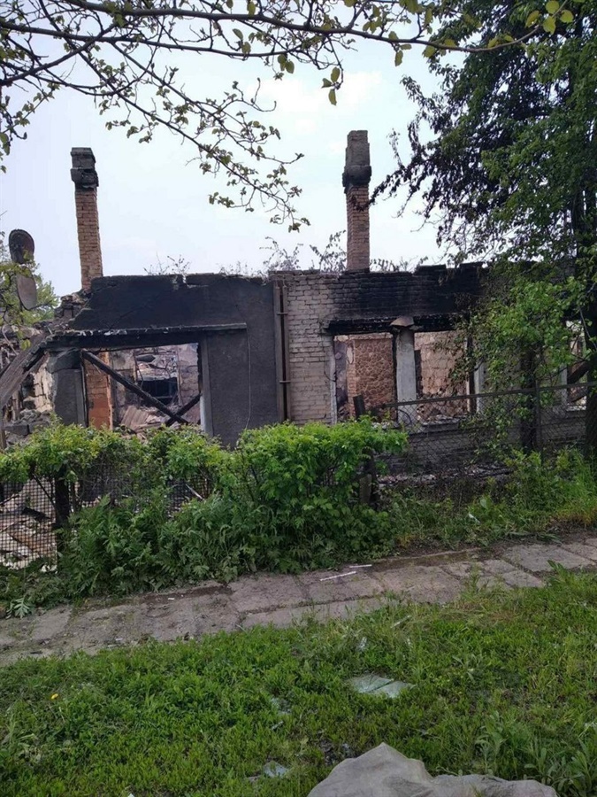 Будинок родини Вікторії Дарій в Гірському після обстрілів.