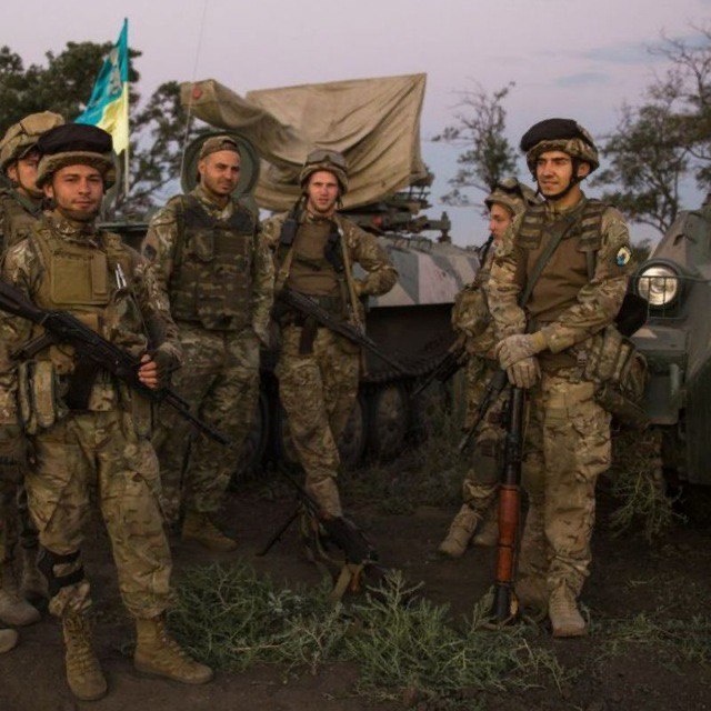 З побратимами