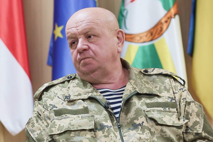 «Я носив зі собою ніж, гранату і театральний бінокль»