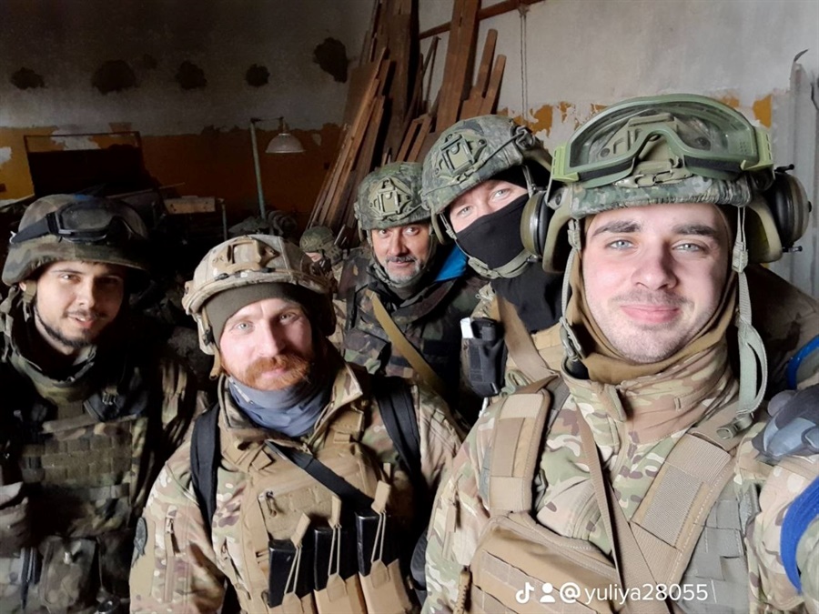 Андрій Міщенко разом із побратимами