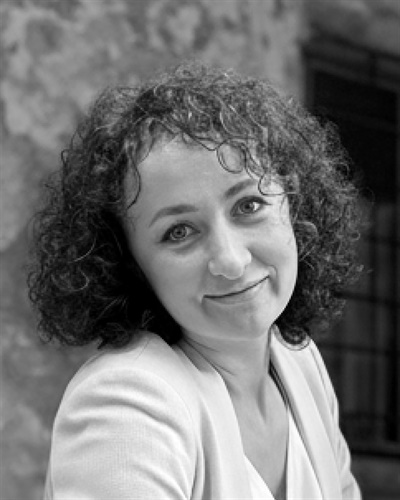 Унольт Олена