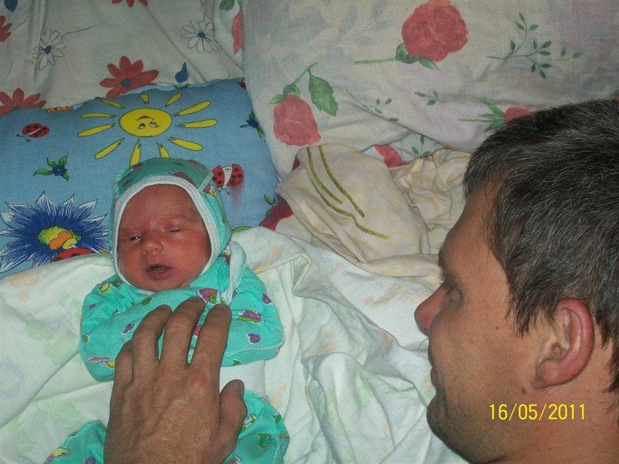 Татко з маленькою донечкою. Фото: з особистого архіву родини.