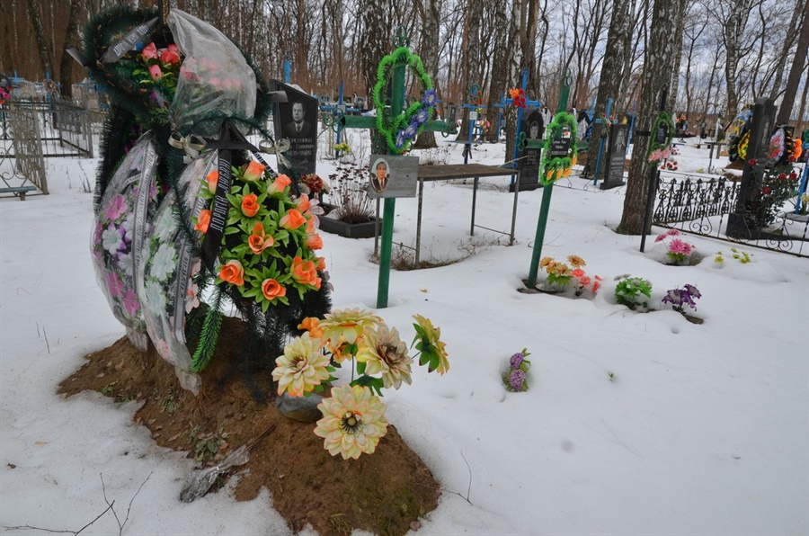 Кладовище у Ягідному 