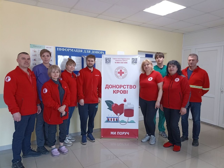 Команда Берестинської районної організації Українського Червоного Хреста разом із КНП "Берестинська міська лікарня" та мобільною бригадою Харківського обласного центру служби крові провела День донора.
