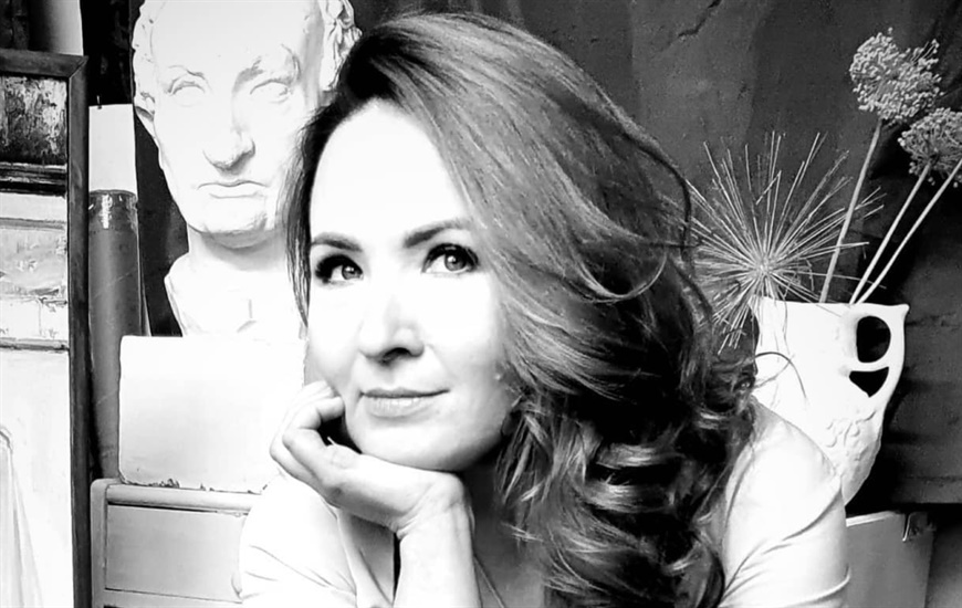 «Як ти?» Історія художниці Наталії Скринник, яка фіксує воєнні реалії у мистецтві