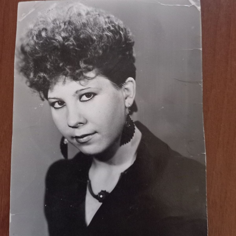 Наталія Хоружа – випускниця Павлоградського медичного училища. 1990 рік. 