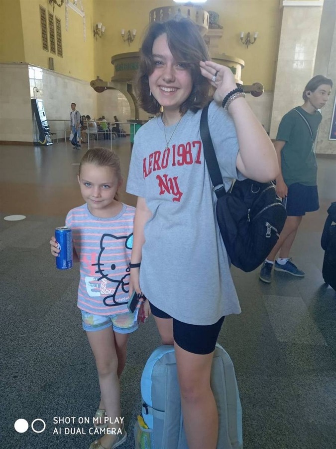 Софія Глиняна з молодшою сестричкою